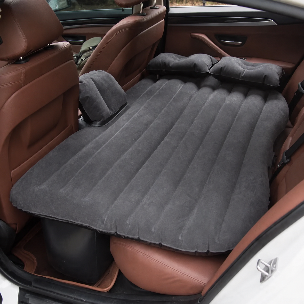 Matelas gonflable pour voiture avec coussins